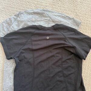 lululemon athletica Women’s Black and Gray Shirts